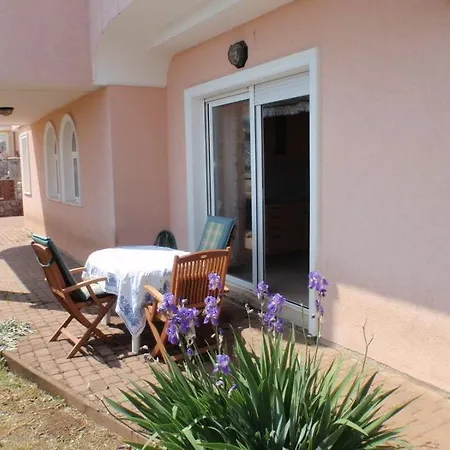 Mihaela Apartment