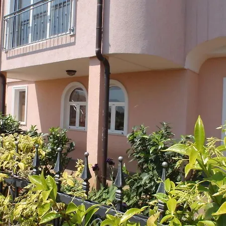 Apartment Mihaela *