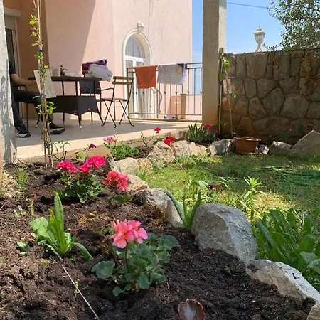 Apartment Mihaela *