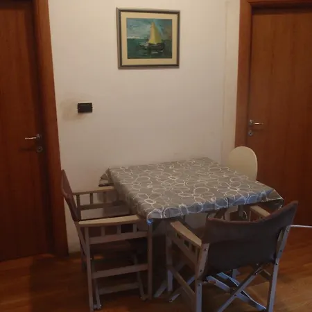 Mihaela Apartment
