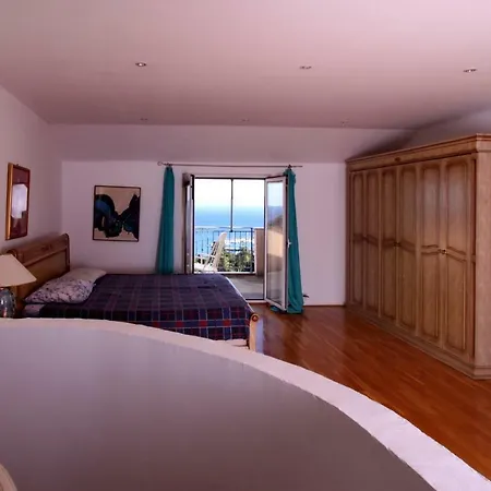 Mihaela Apartment