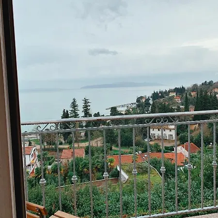 Mihaela Apartment