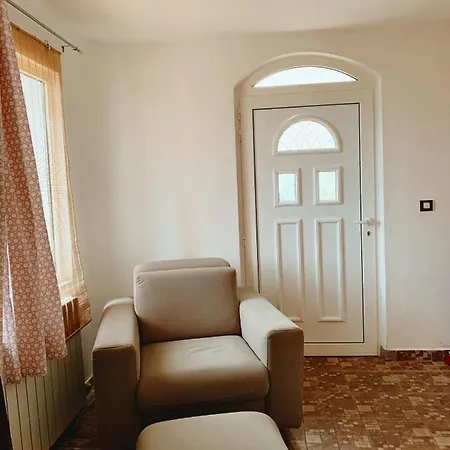 Mihaela Apartment